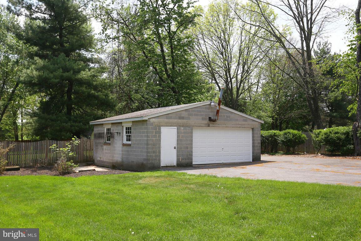 911 Ednor Road Silver Spring, MD 20905 - Photo 3 of 30 Detached two car garage