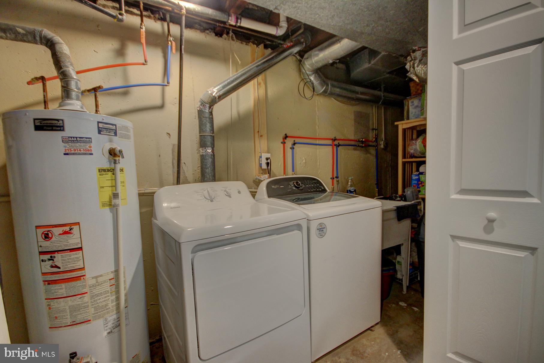 12012 Millbrook Road Philadelphia, PA 19154 - Photo 15 of 29 Laundry