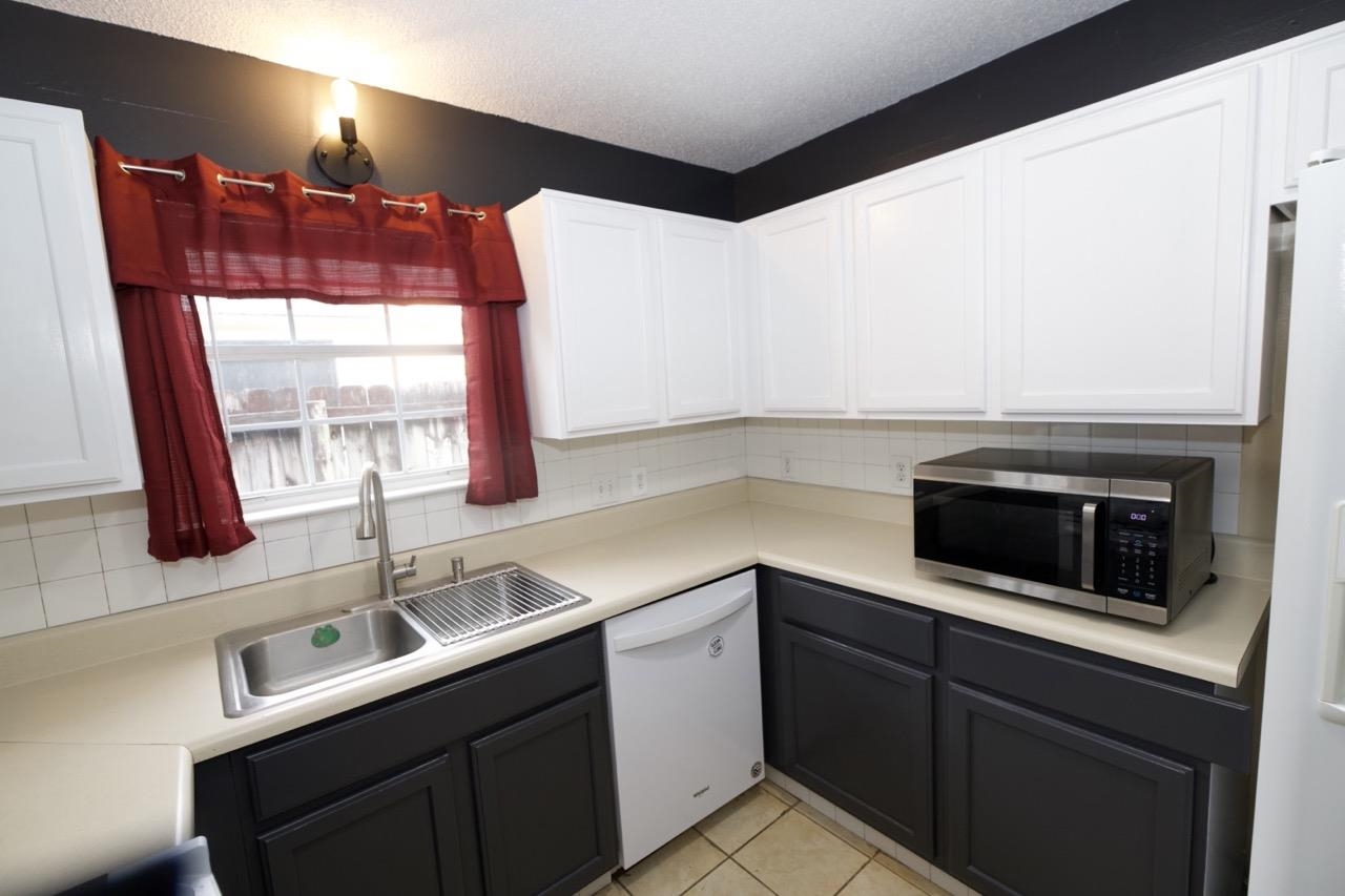 7893 Audubon Drive Foley, AL 36535 - Photo 5 of 20 Kitchen