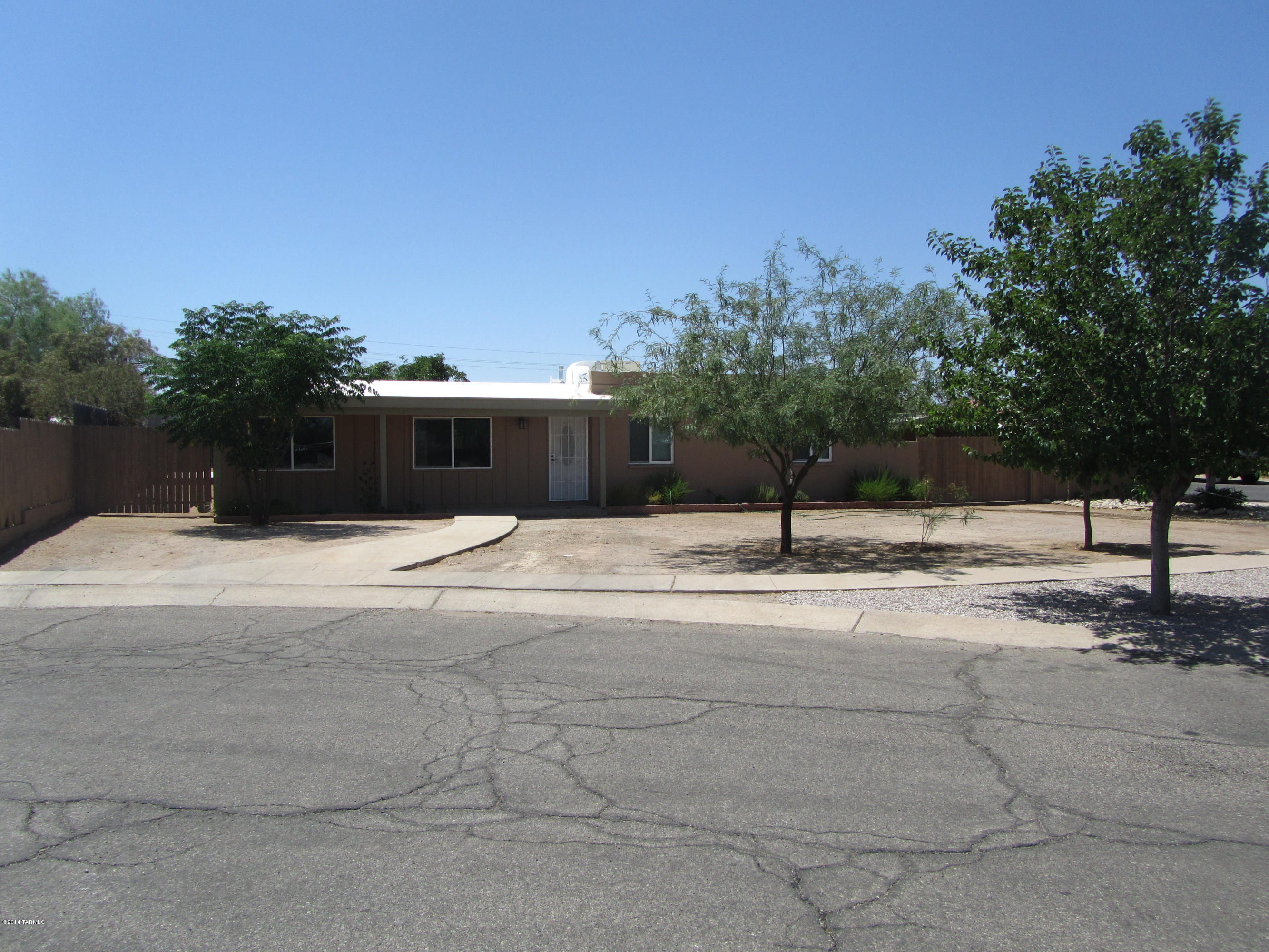 2031 West Tourney Road Tucson, AZ 85713 - Photo 1 of 37 Gallery Image 1
