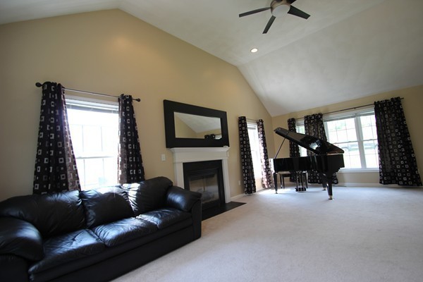 29 Snow Road Haverhill, MA 01832 - Photo 4 of 21 Gallery Image 4