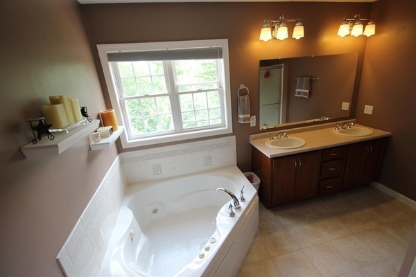 29 Snow Road Haverhill, MA 01832 - Photo 10 of 21 Gallery Image 10