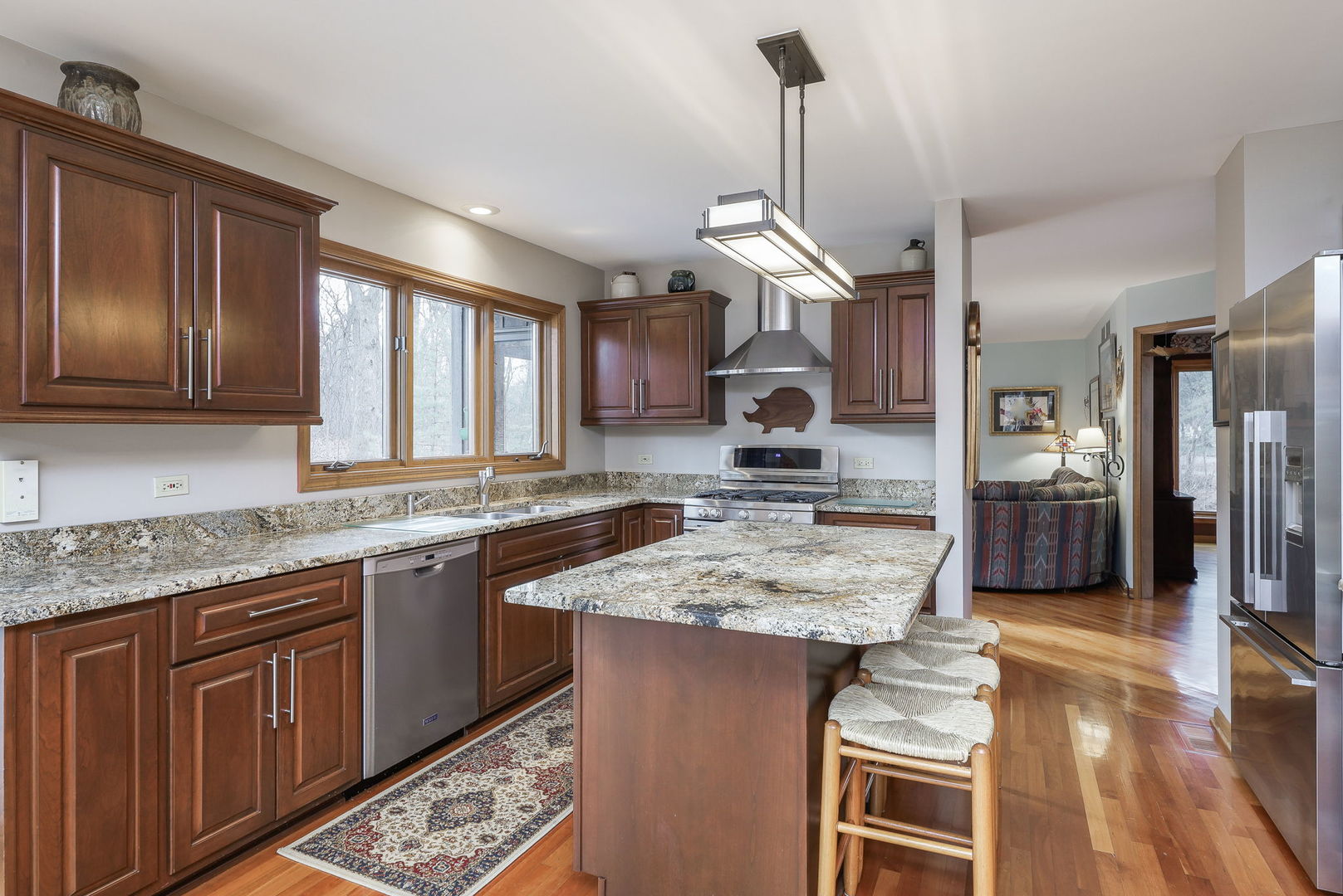 3N284 Klein Road West Chicago, IL 60185 - Photo 9 of 28 Gallery Image 9