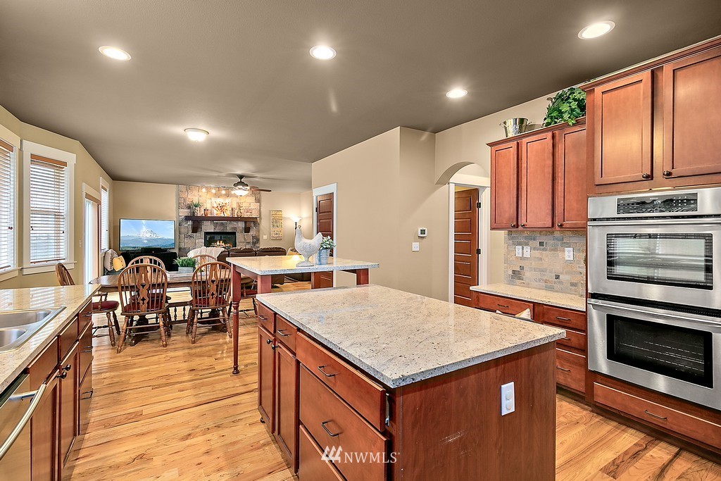 24418 184th Court Southeast Covington, WA 98042 - Photo 11 of 30 Gallery Image 11