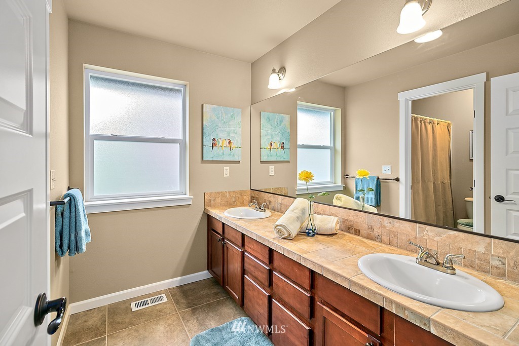24418 184th Court Southeast Covington, WA 98042 - Photo 27 of 30 Gallery Image 27