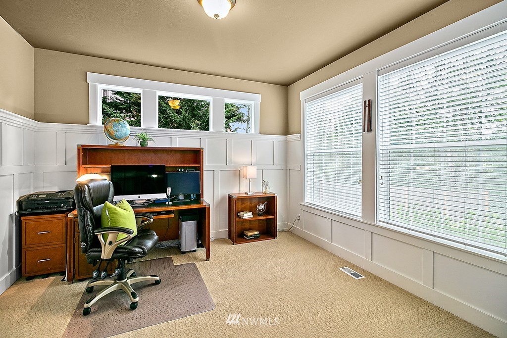 24418 184th Court Southeast Covington, WA 98042 - Photo 7 of 30 Gallery Image 7