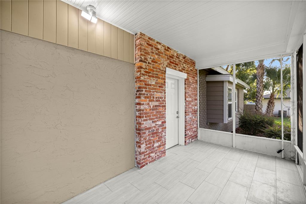 4609 Northeast 7th Street Ocala, FL 34470 - Photo 8 of 36 a view of entryway