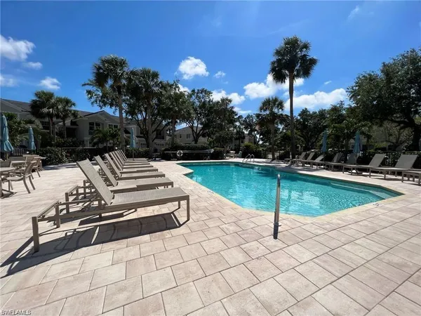 $2,500 | 2150 Aberdeen Lane, Unit 202, Naples, FL 34109