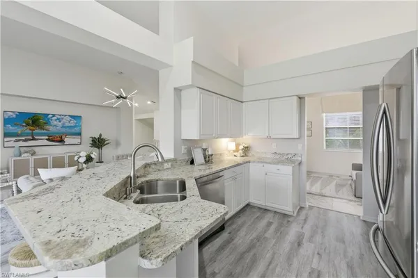 $2,500 | 2150 Aberdeen Lane, Unit 202, Naples, FL 34109