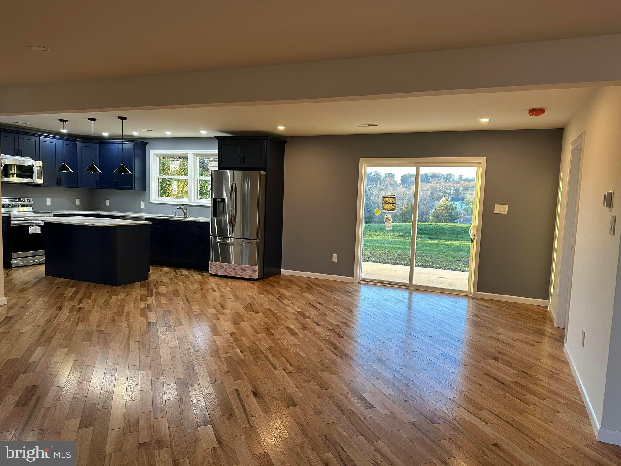 2140 Branch Road Perkasie, PA 18944 - Photo 4 of 27 Great room/dining room