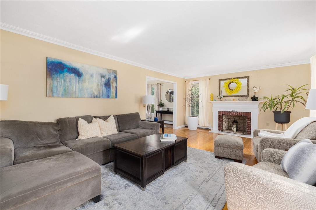 45 Beechwood Drive Cranston, RI 02921 - Photo 11 of 50