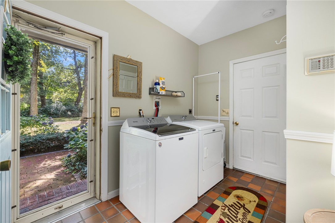 45 Beechwood Drive Cranston, RI 02921 - Photo 22 of 50