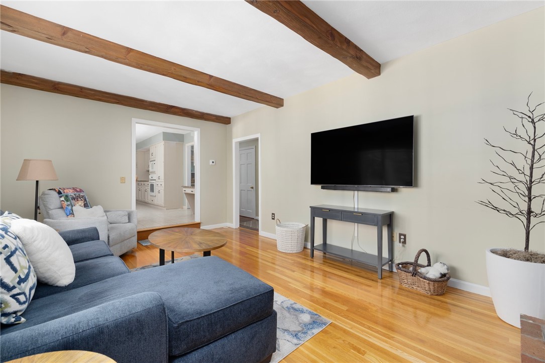 45 Beechwood Drive Cranston, RI 02921 - Photo 24 of 50