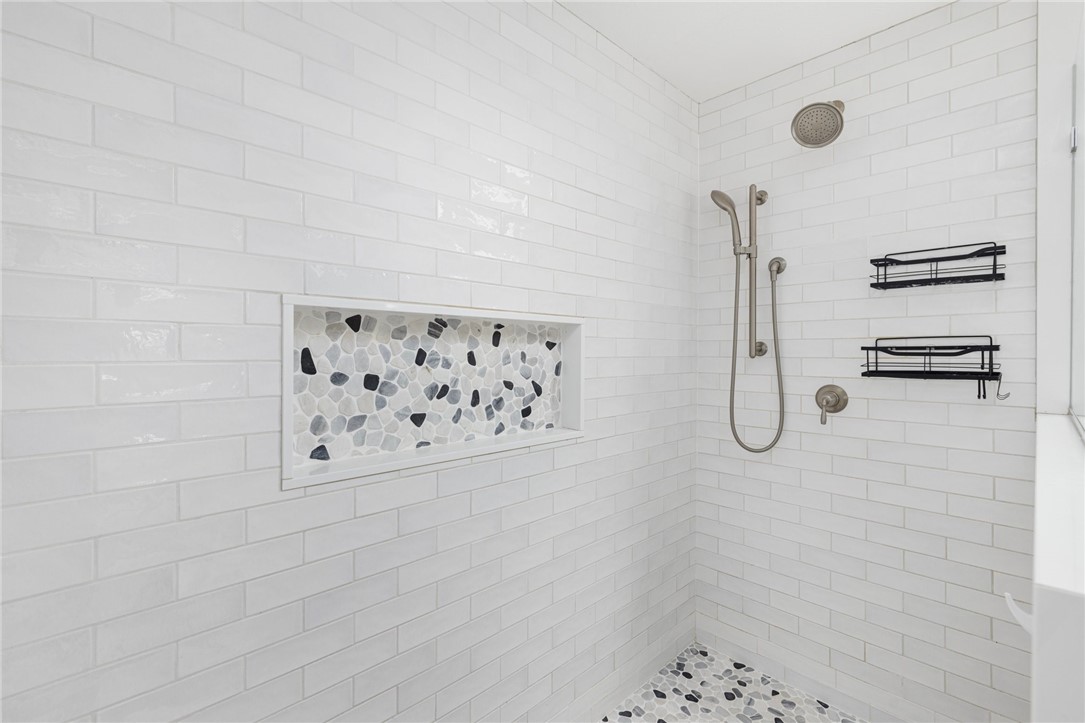 45 Beechwood Drive Cranston, RI 02921 - Photo 33 of 50