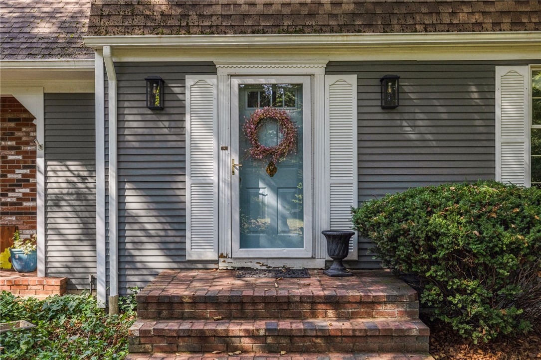 45 Beechwood Drive Cranston, RI 02921 - Photo 7 of 50