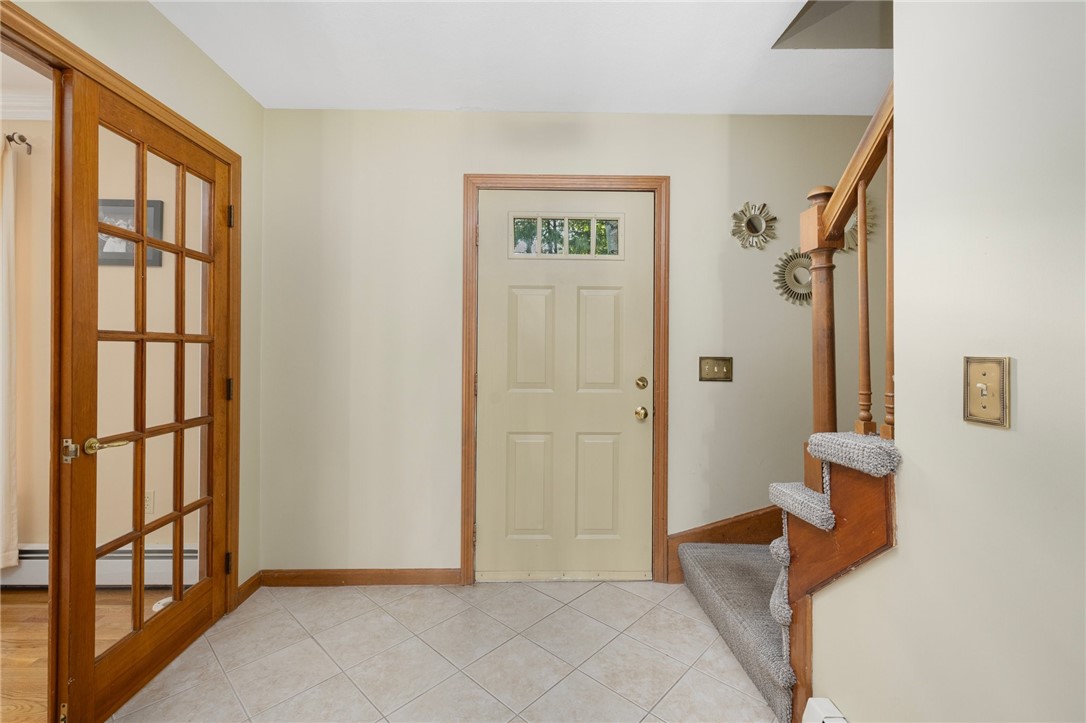 45 Beechwood Drive Cranston, RI 02921 - Photo 9 of 50