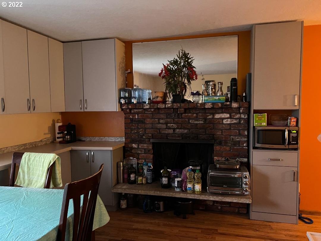 5615 Southwest Pendleton Street Portland, OR 97221 - Photo 3 of 13 Great Room