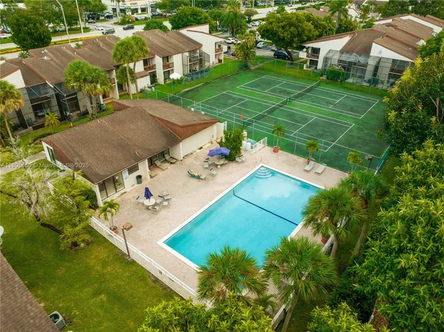 a view of an entryway with a lot of stuff