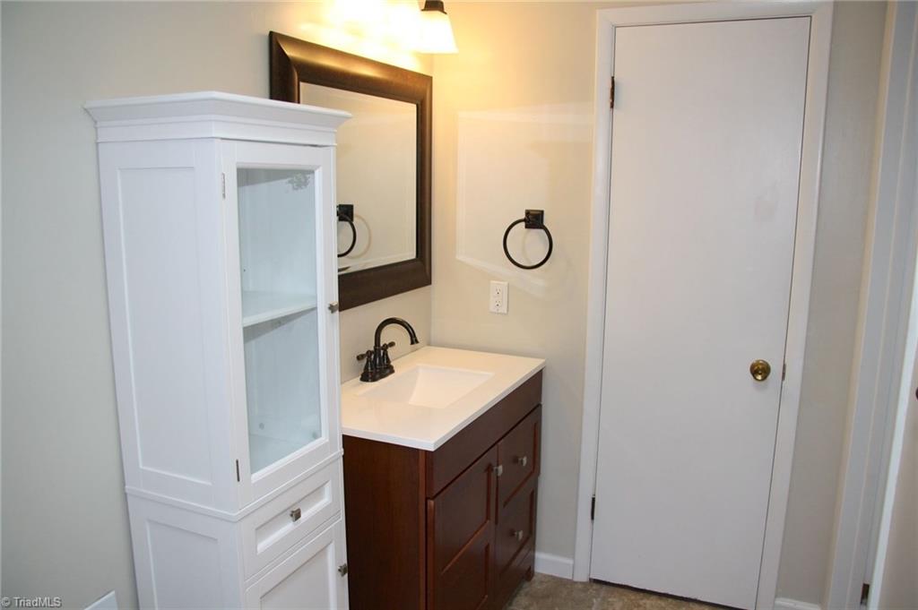 7701 Penns Grove Road Summerfield, NC 27358 - Photo 14 of 30 Gallery Image 14
