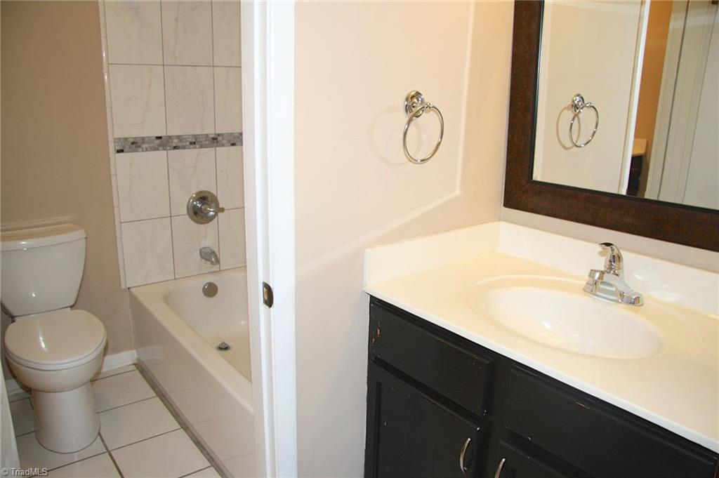 7701 Penns Grove Road Summerfield, NC 27358 - Photo 19 of 30 Gallery Image 19