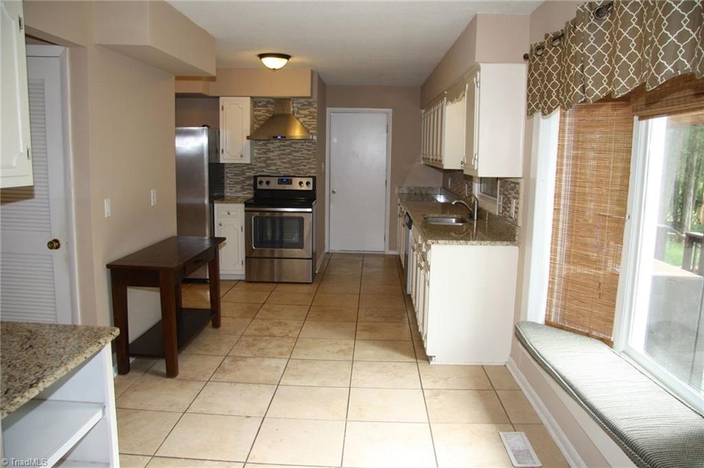 7701 Penns Grove Road Summerfield, NC 27358 - Photo 6 of 30 Gallery Image 6