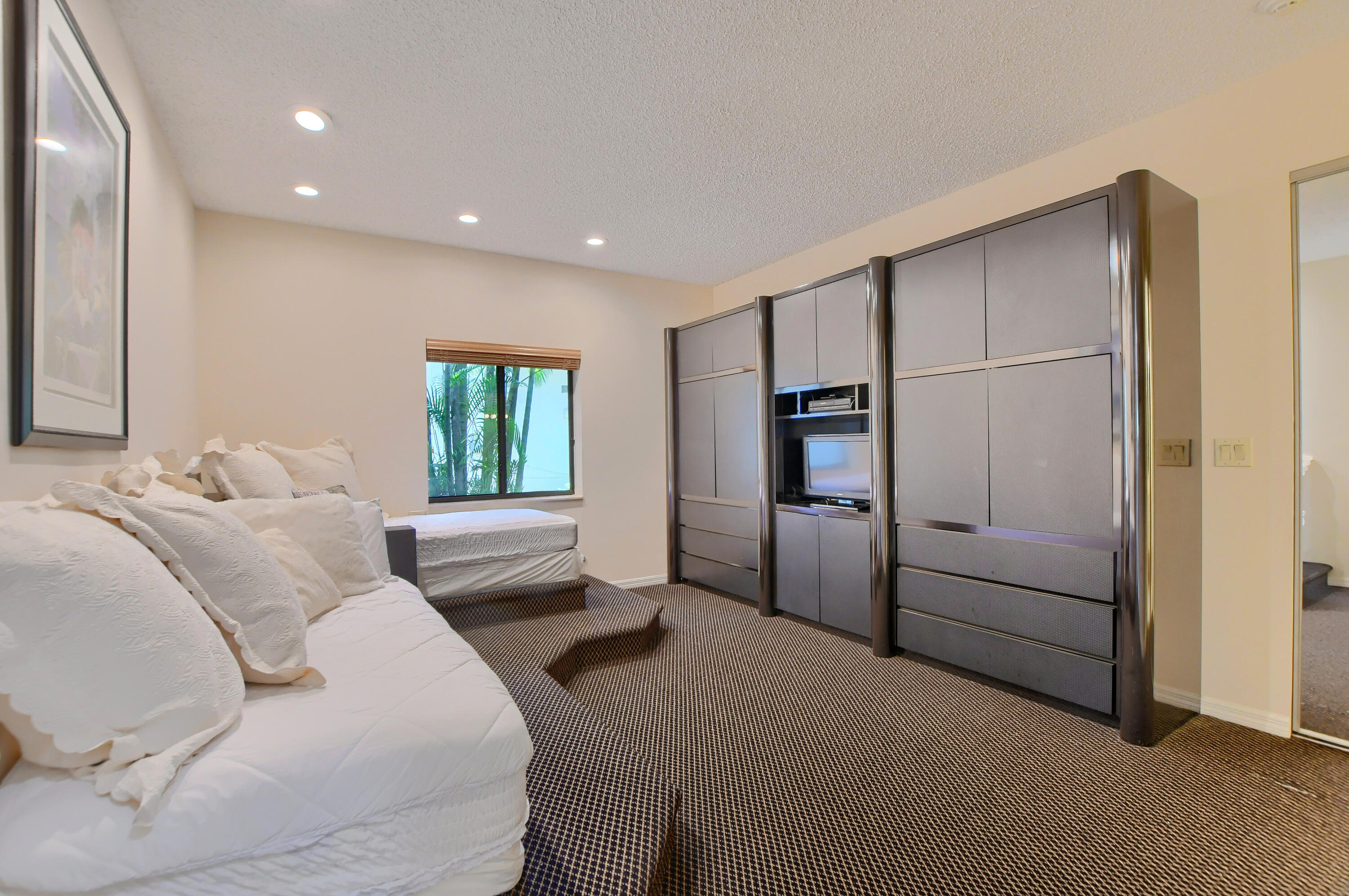 7440 Rexford Road Boca Raton, FL 33434 - Photo 34 of 72 Guest bedroom