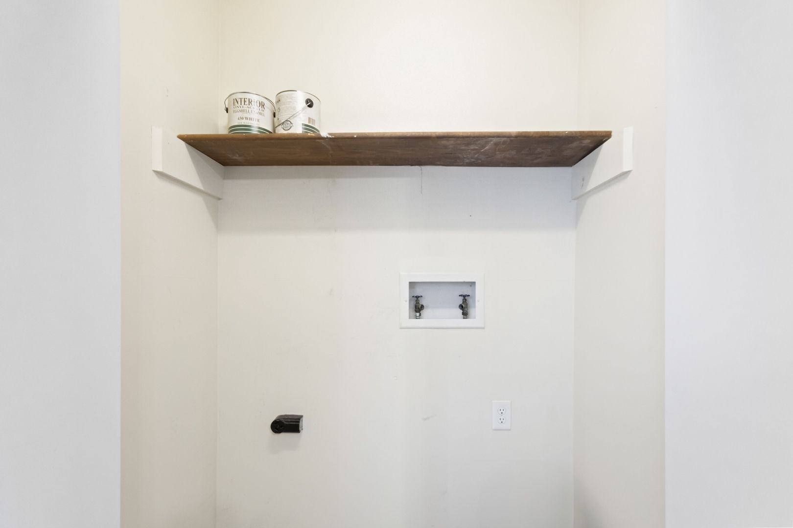 725 Peachers Mill Road Clarksville, TN 37042 - Photo 8 of 15 a close view of bathroom sink