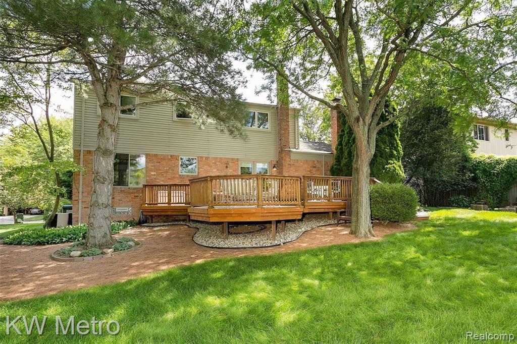 828 Ten Point Drive Rochester Hills, MI 48309 - Photo 38 of 56