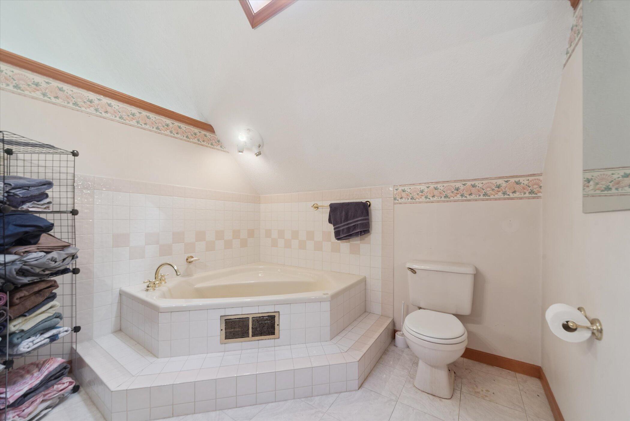 7272 Huff Road Bellevue, MI 49021 - Photo 19 of 40 19-7272-Huff-Rd-Bellevue-MI-49021-Window