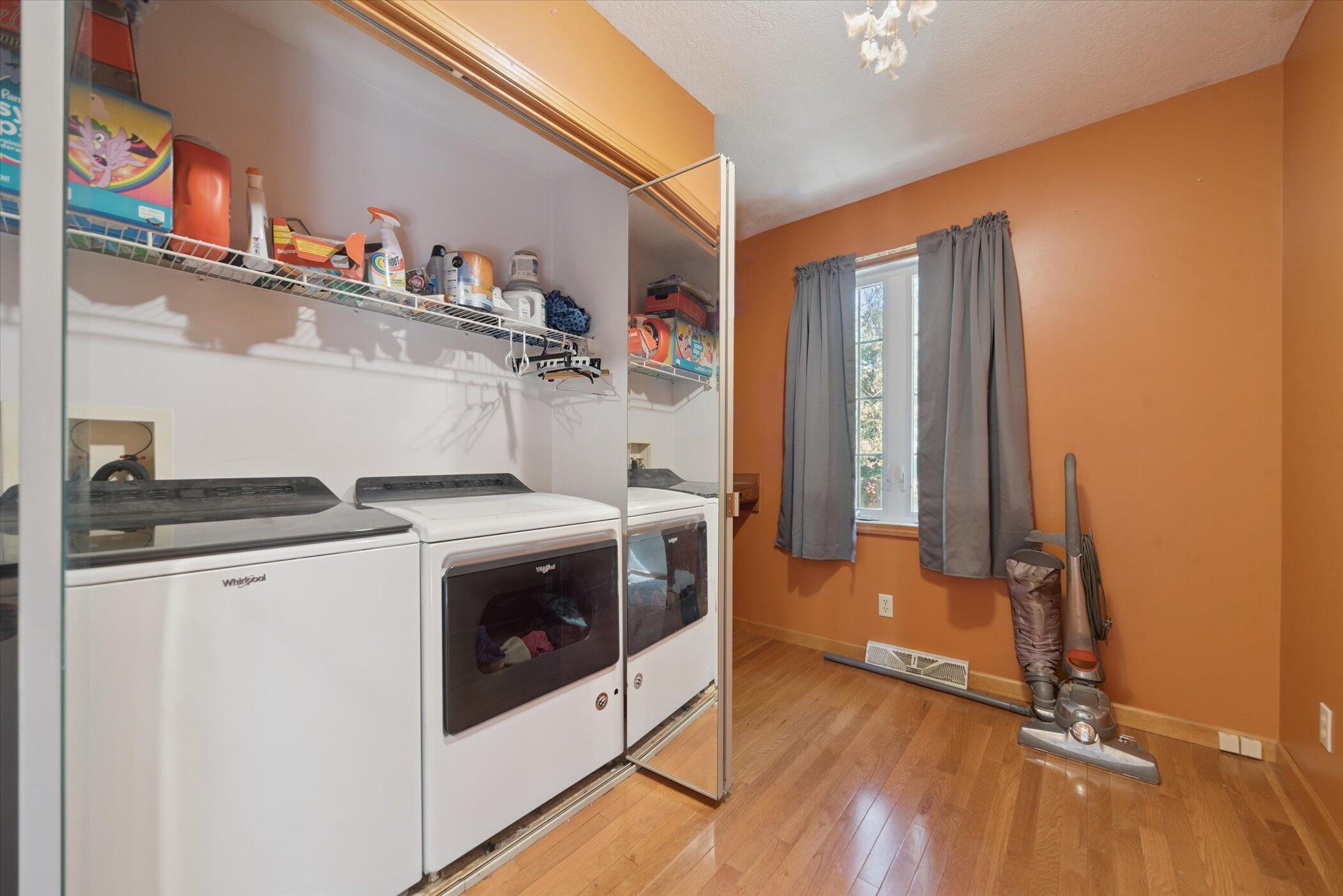 7272 Huff Road Bellevue, MI 49021 - Photo 24 of 40 24-7272-Huff-Rd-Bellevue-MI-49021-Window