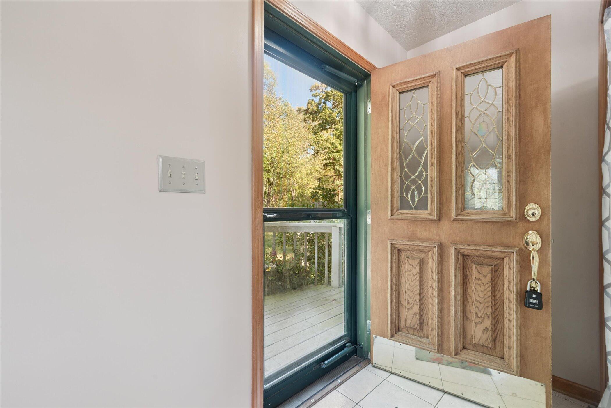 7272 Huff Road Bellevue, MI 49021 - Photo 5 of 40 05-7272-Huff-Rd-Bellevue-MI-49021-Window