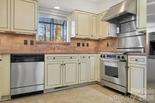 $649,000 | 400 Middle Connestee Trail, Unit L070/U08, Brevard, NC 28712