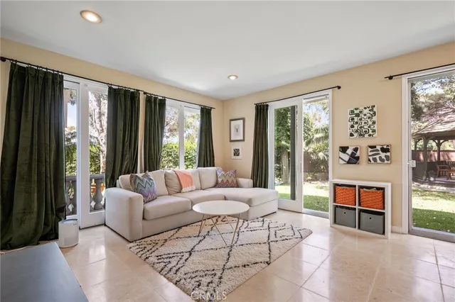 $16,000 | 3210 North Ardmore Avenue, Manhattan Beach, CA 90266