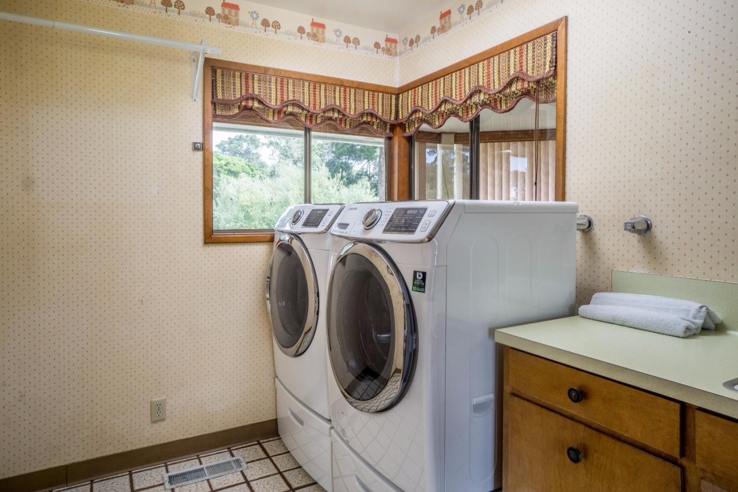 1276 Sylvan Road Monterey, CA 93940 - Photo 23 of 26 Gallery Image 23