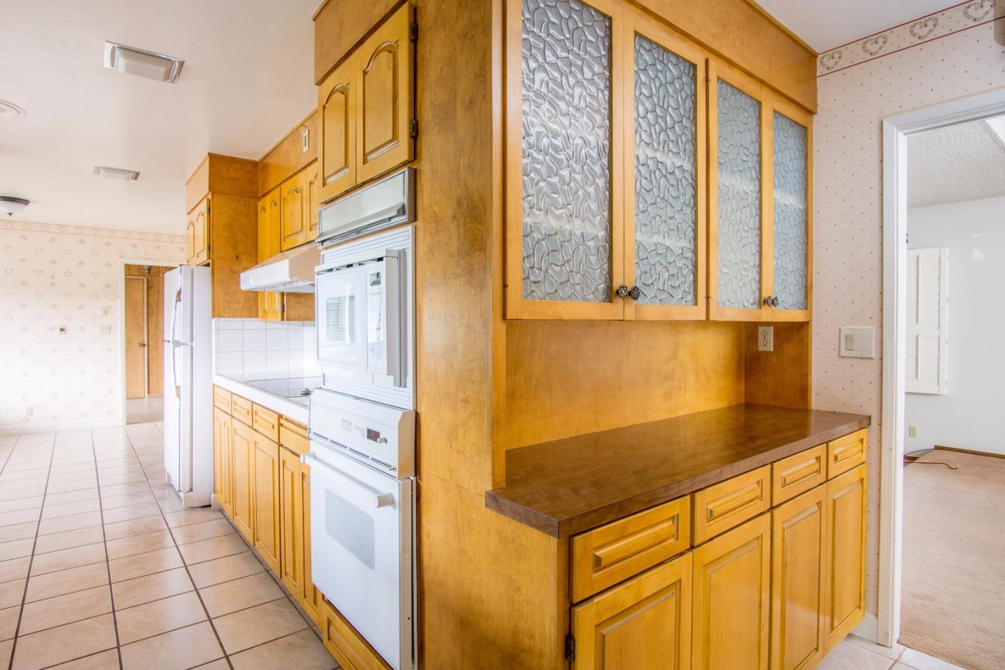 1276 Sylvan Road Monterey, CA 93940 - Photo 7 of 26 Gallery Image 7
