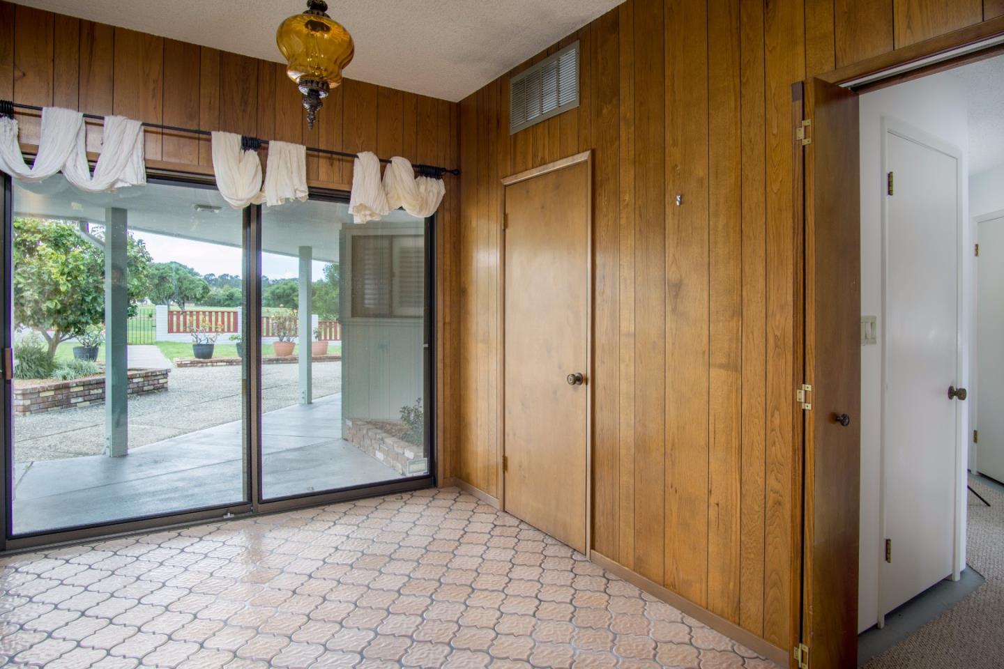1276 Sylvan Road Monterey, CA 93940 - Photo 9 of 26 Gallery Image 9