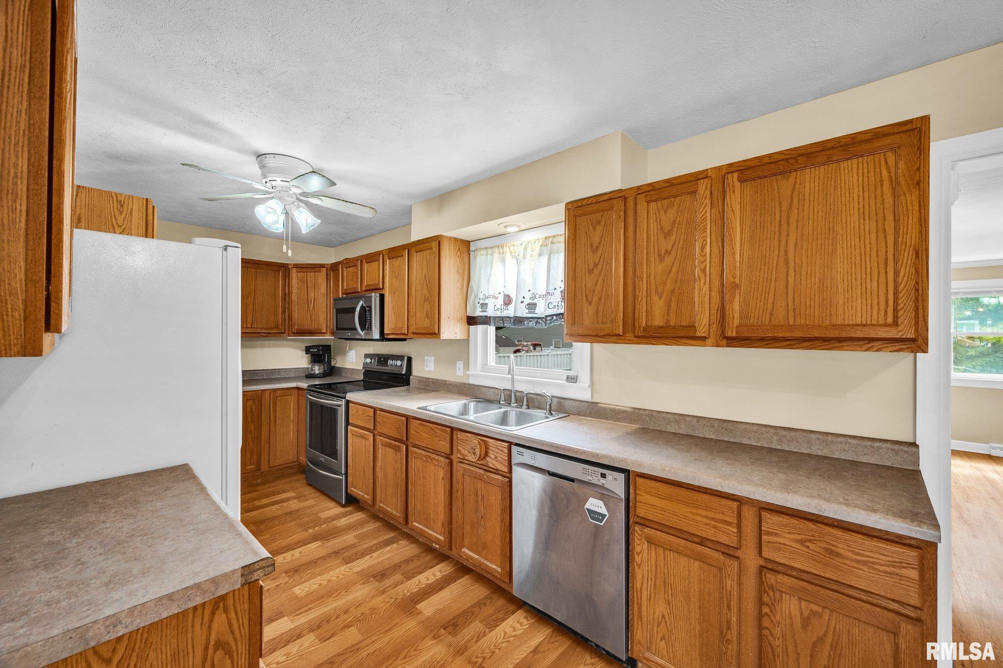 108 North 3rd Street Roanoke, IL 61561 - Photo 10 of 48