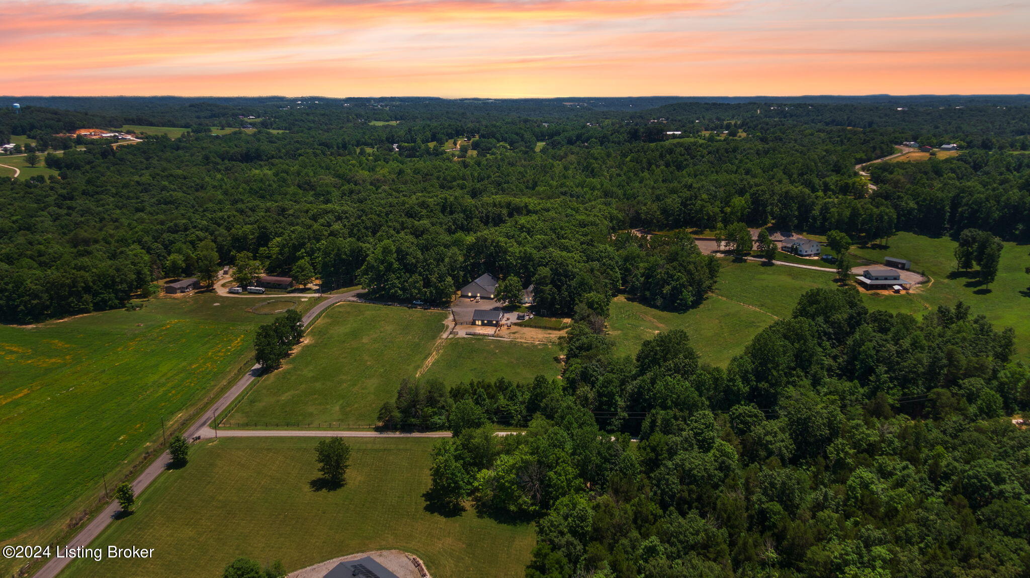 251 Roseburg Road Cub Run, KY 42729 - Photo 120 of 127 126-web-or-mls-DJI_0914 copy