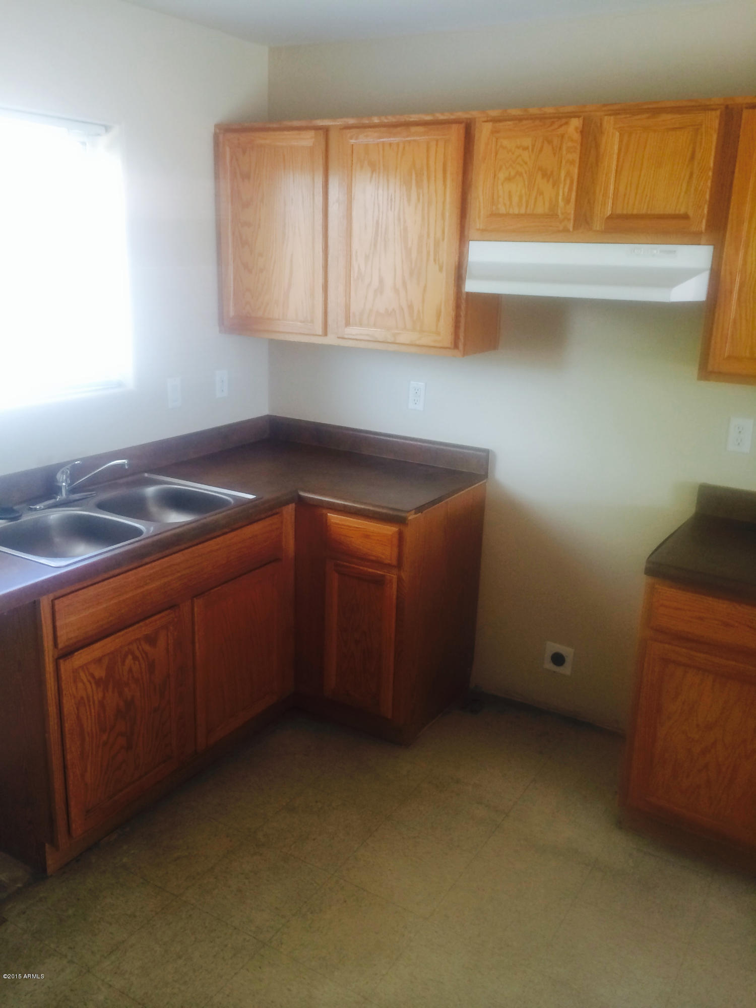 2534 West Ocotillo Road Phoenix, AZ 85017 - Photo 4 of 15 IMG_1562