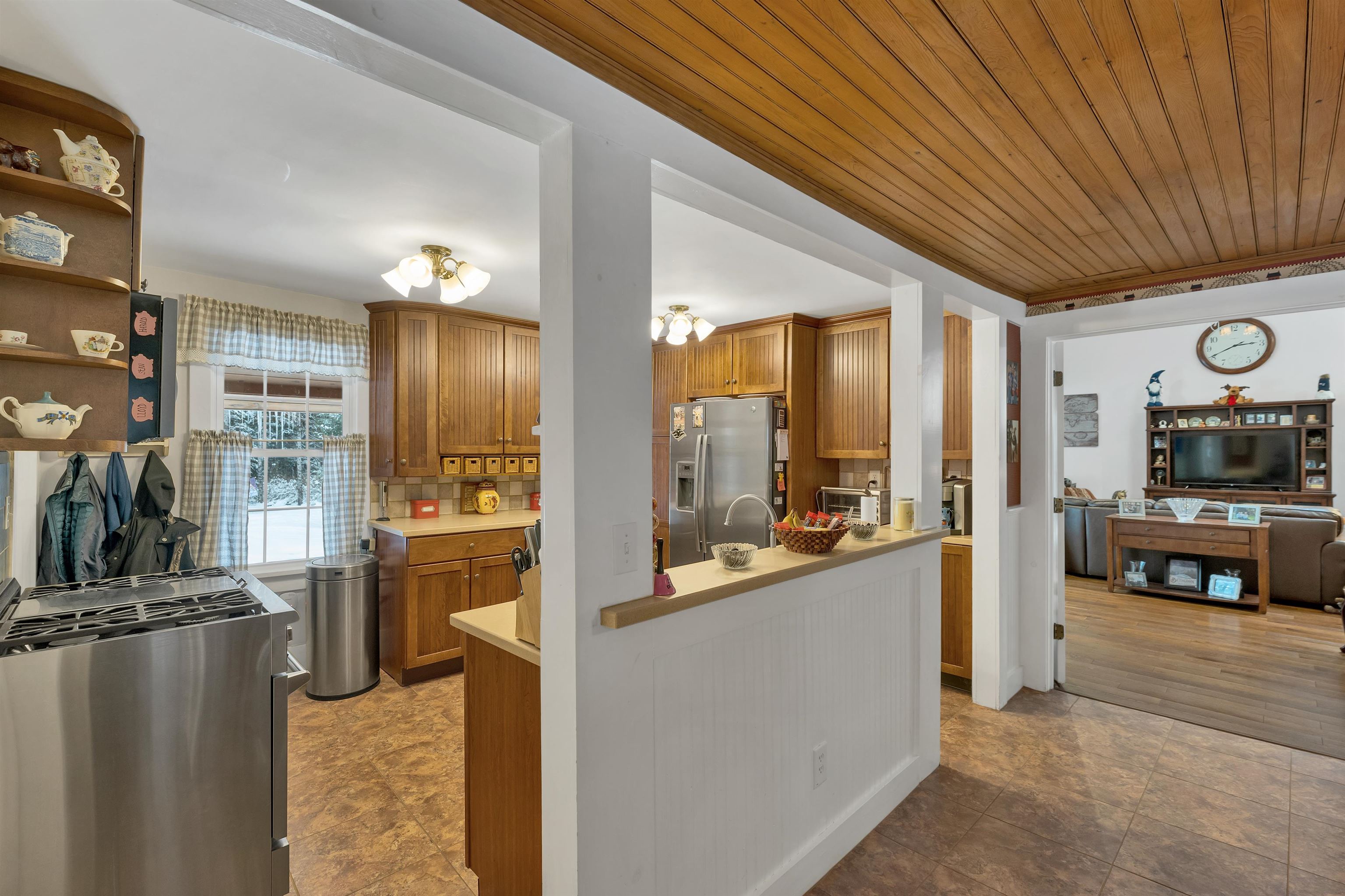 264 Wing Road Bethlehem, NH 03574 - Photo 17 of 58