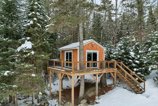 $575,000 | 264 Wing Road, Bethlehem, NH 03574