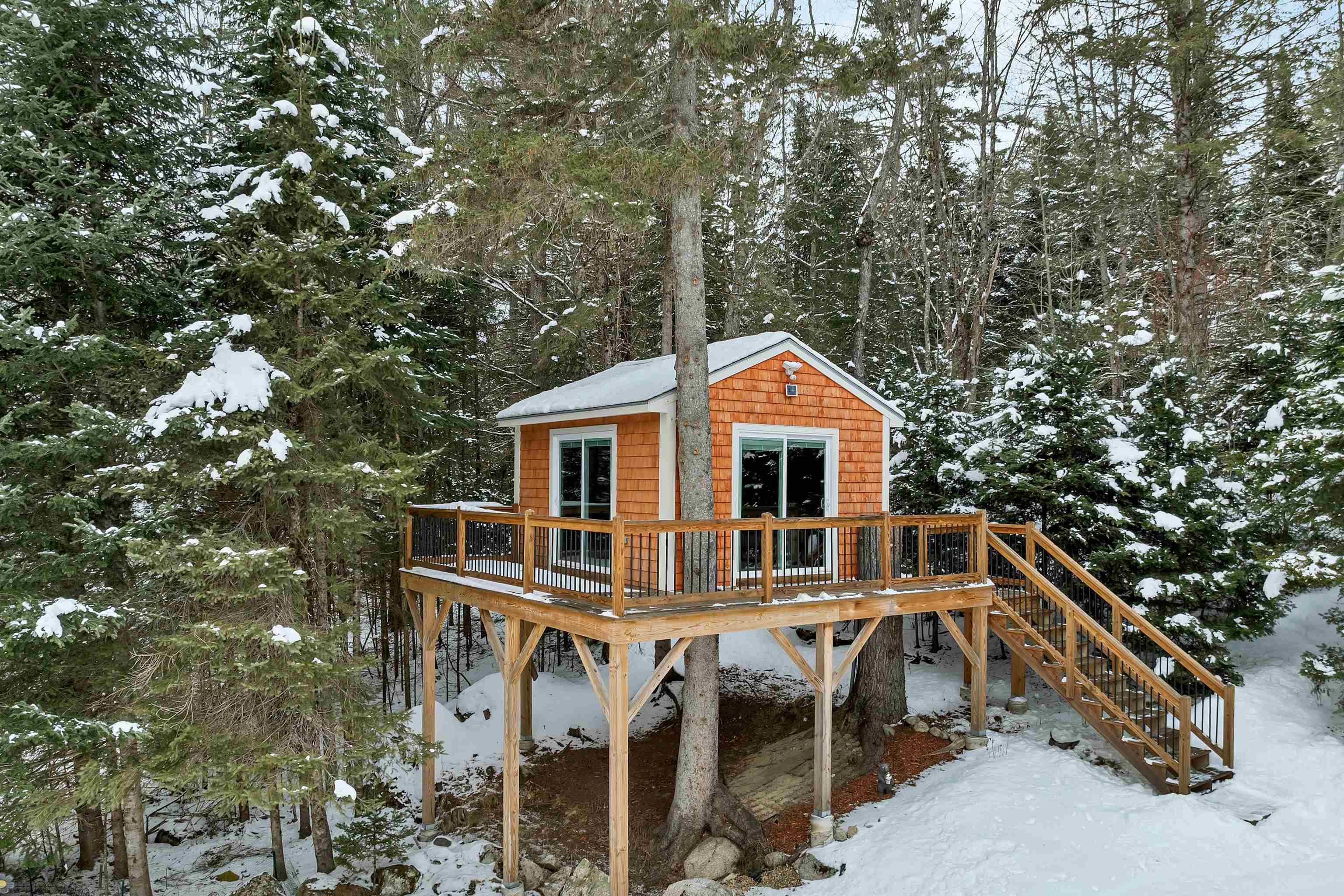 264 Wing Road Bethlehem, NH 03574 - Photo 4 of 58