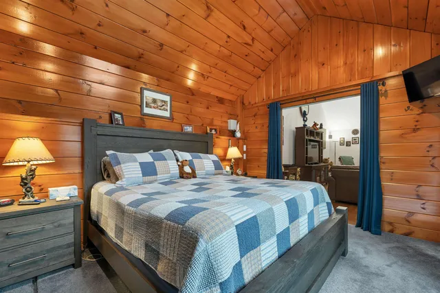 $575,000 | 264 Wing Road, Bethlehem, NH 03574