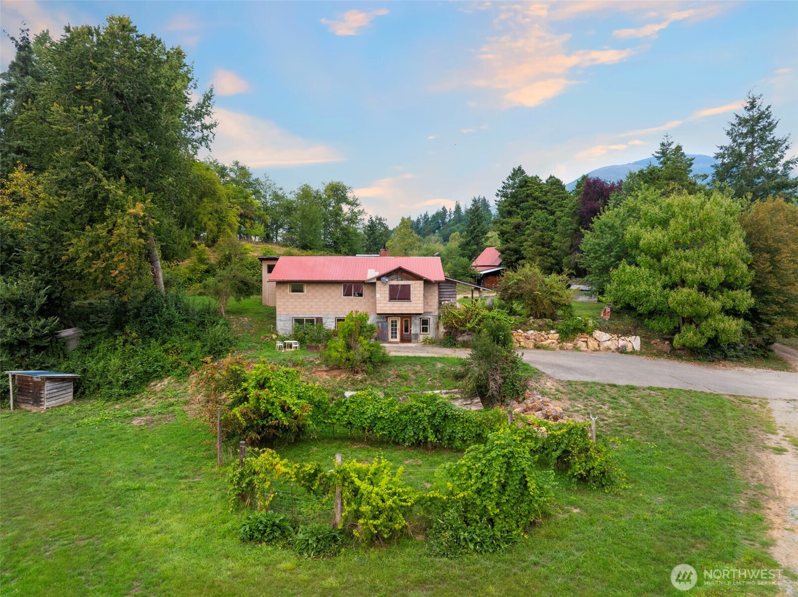 25193 Walker Valley Road Mount Vernon, WA 98274 - Photo 2 of 38