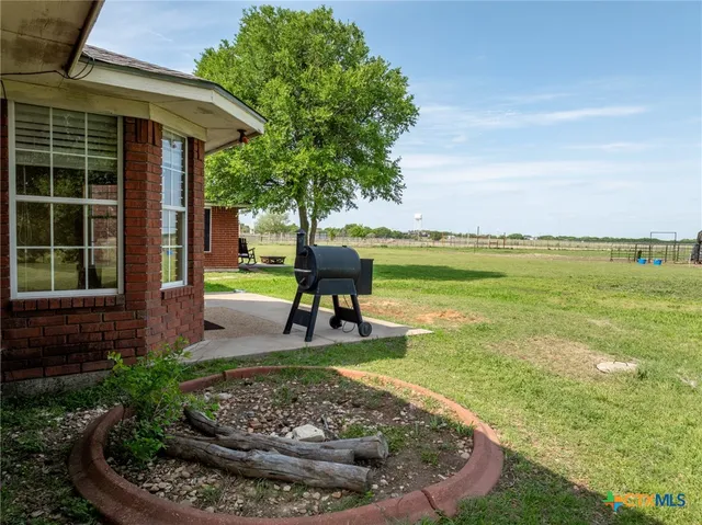 $499,250 | 411 Wade Road, Eddy, TX 76524