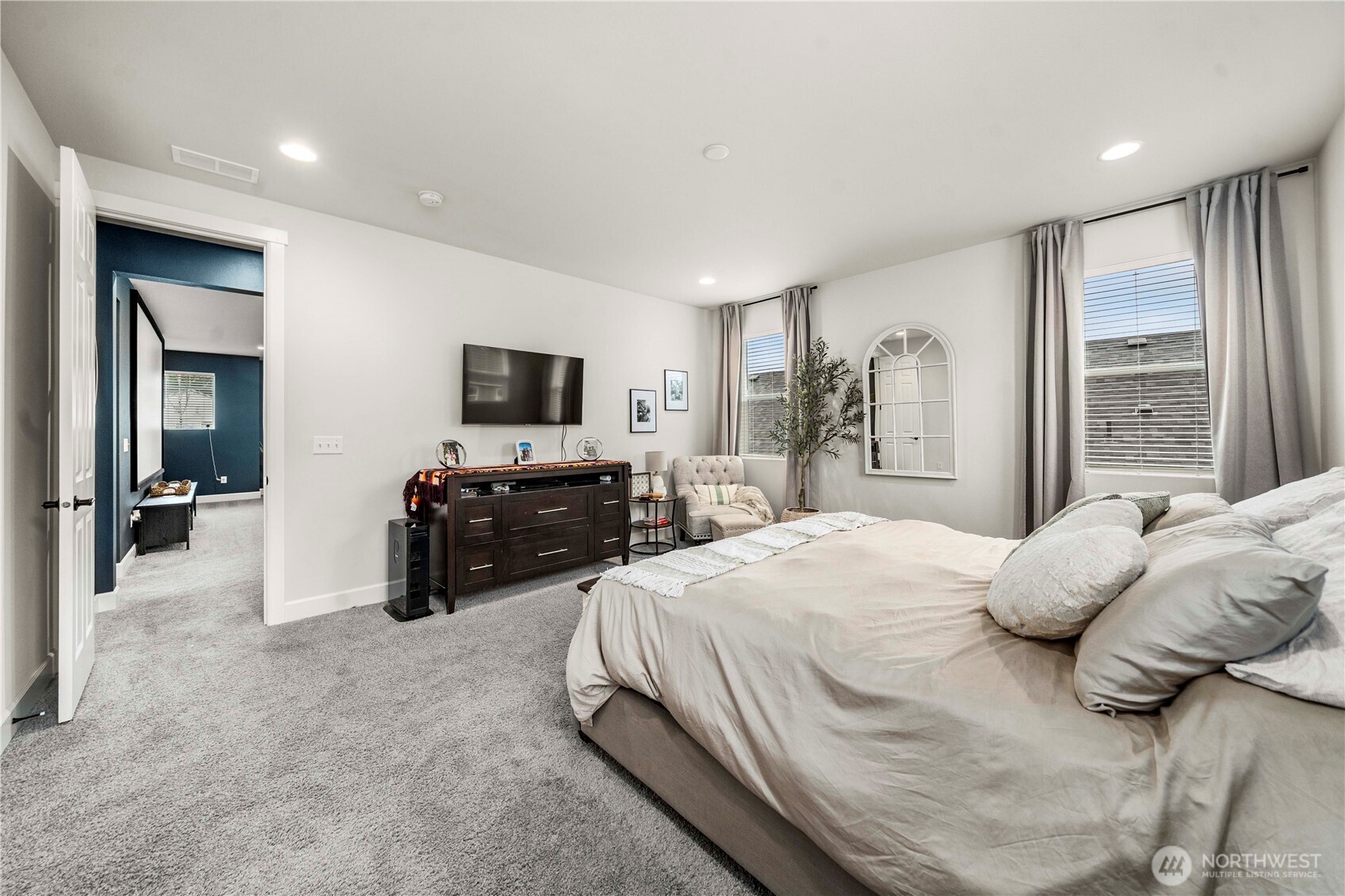 6209 Marymere Rd Port Orchard Southwest Port Orchard, WA 98367 - Photo 20 of 34 a bedroom with a bed and a television