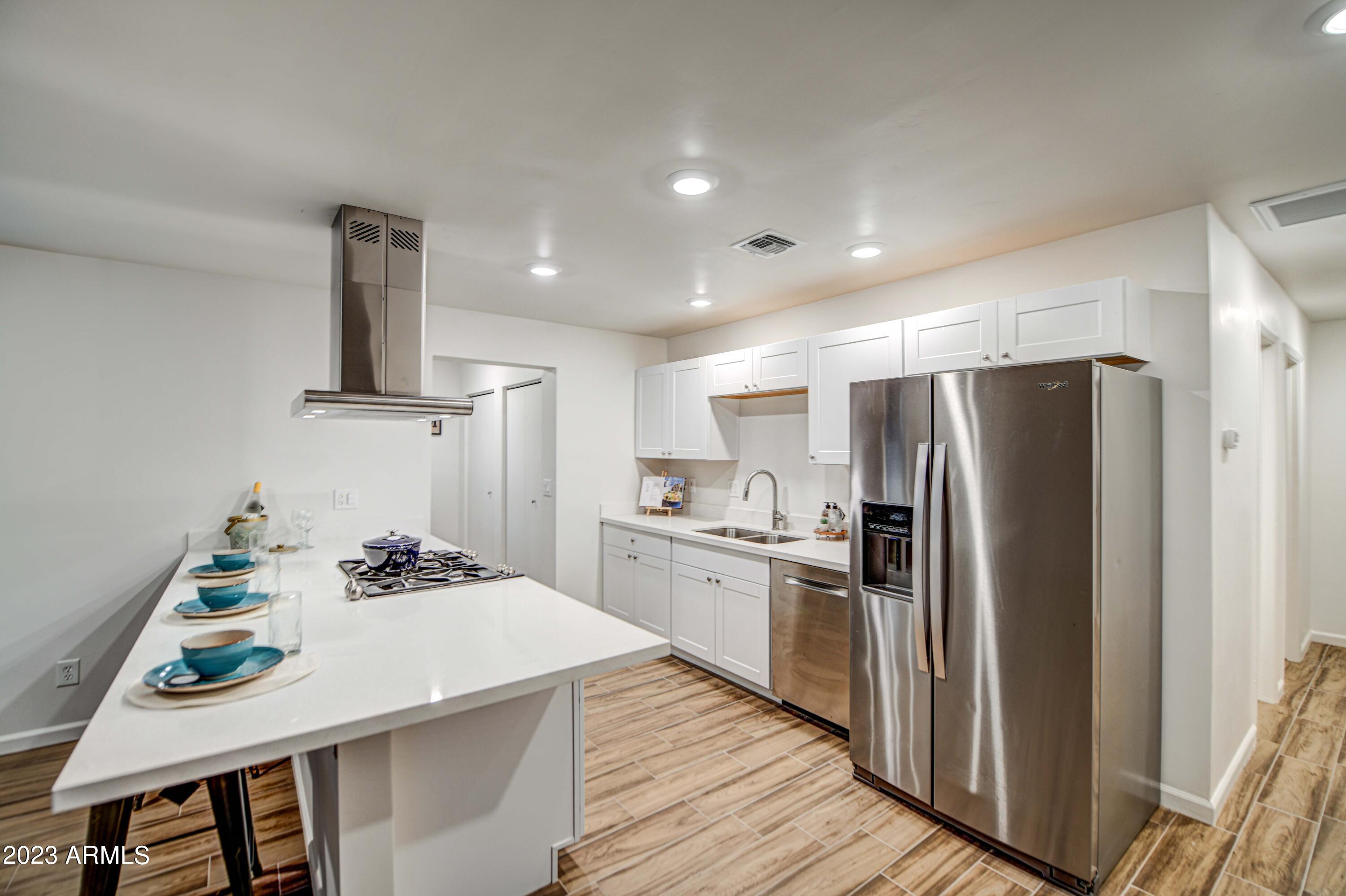 1302 East Pecan Road Phoenix, AZ 85040 - Photo 12 of 37 Kitchen 4