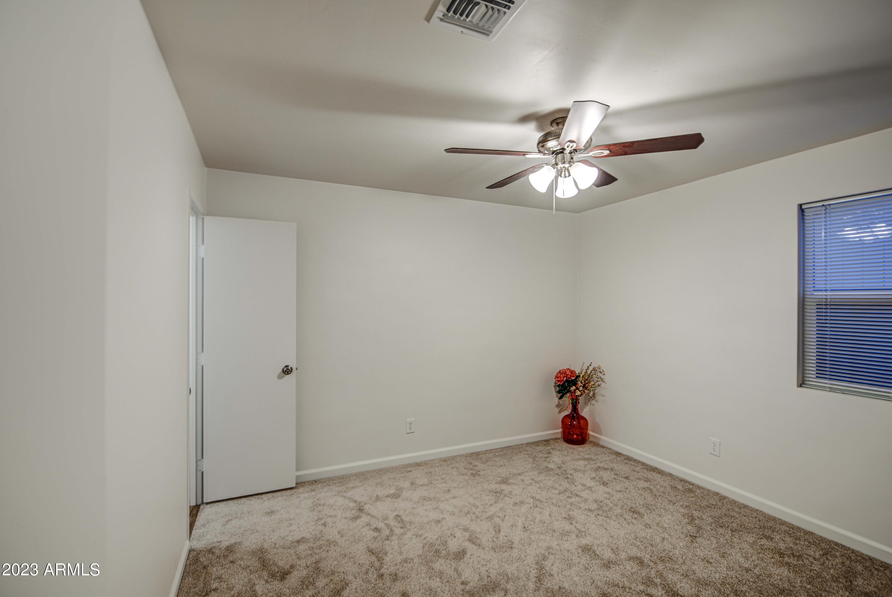 1302 East Pecan Road Phoenix, AZ 85040 - Photo 18 of 37 Primary Bed 1