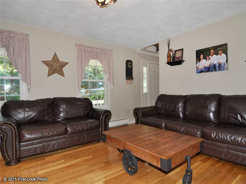 93 Franklin Road Scituate, RI 02825 - Photo 2 of 25 Living Room.