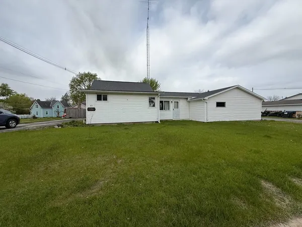 $74,900 | 471 North Fulton Street, Princeton, WI 54968